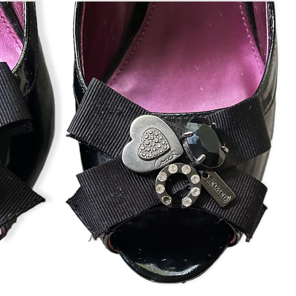 Coach ❤️ Poppy Black Peep Toe Wedge Shoes w/Charms, sz 8 - Picture 4 of 15